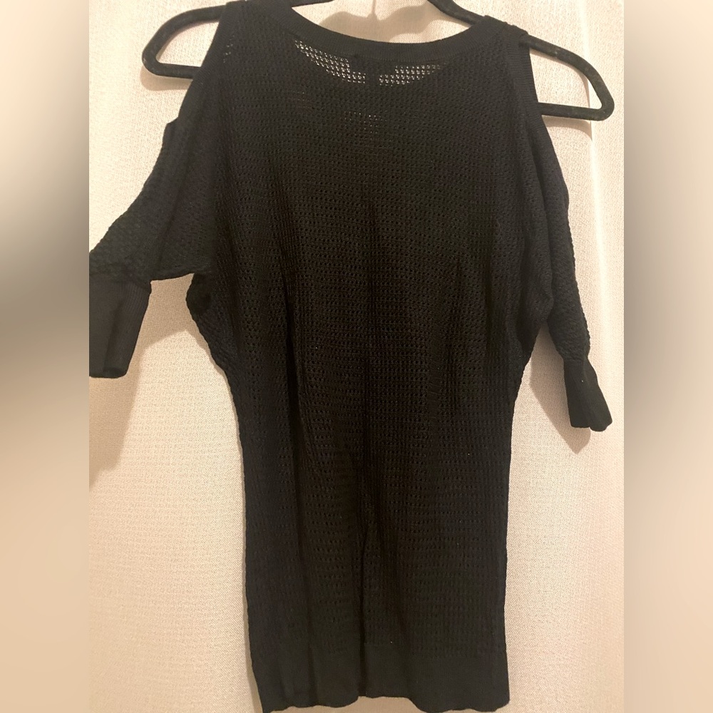 Express Woman’s black XS knitted sweater with open shoulders. No marks or tears - Picture 4 of 4